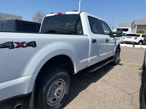 Used 2022 Ford F350 XL w/ Power Equipment Group image 18