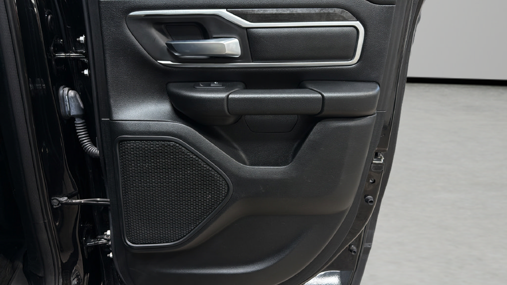 Used 2019 RAM 1500 Big Horn AWD/4WD image 14