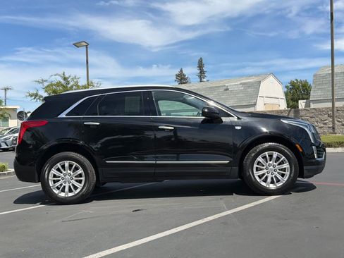 Used 2017 Cadillac XT5 FWD image 6