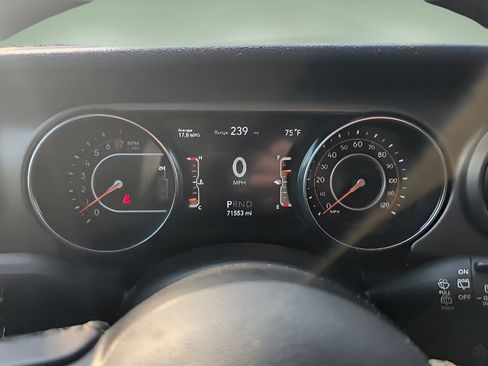 Used 2018 Jeep Wrangler Unlimited Sport S AWD/4WD image 10