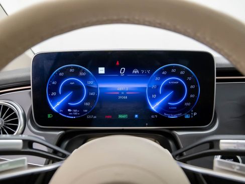 Used 2022 Mercedes-Benz EQS 450+ Sedan image 22