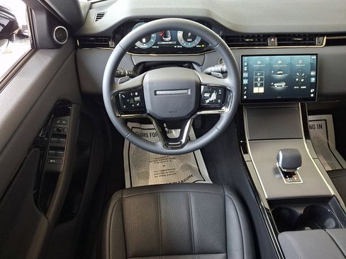 Used 2026 Land Rover Range Rover Evoque S image 10