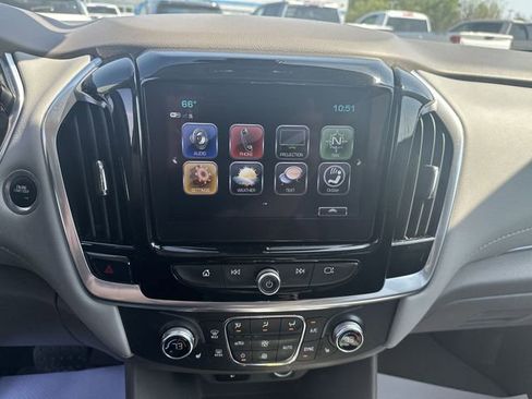 Used 2019 Chevrolet Traverse LT w/ LT Premium Package AWD/4WD image 15