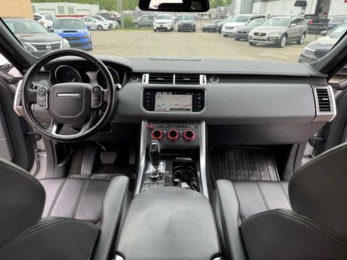 Used 2015 Land Rover Range Rover Sport SE image 23