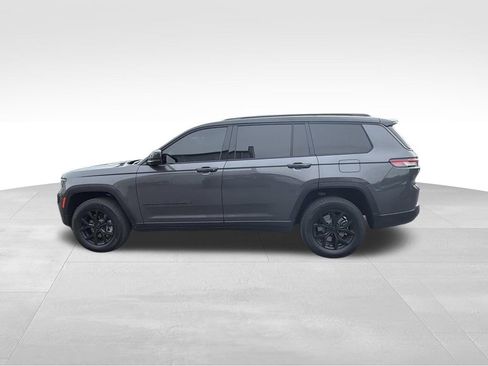 Used 2024 Jeep Grand Cherokee L Laredo AWD/4WD image 6