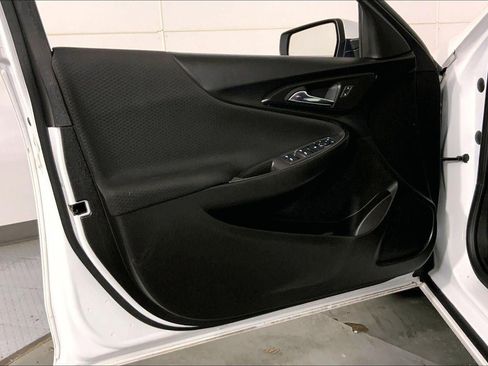 Used 2023 Chevrolet Malibu LT image 24