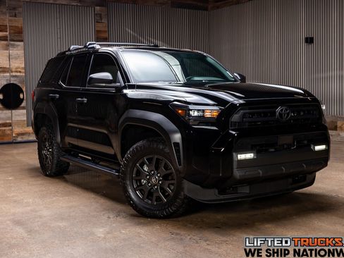 Used 2025 Toyota 4Runner SR5 image 1