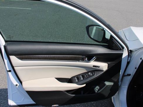 Used 2022 Honda Accord EX-L image 12