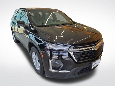 Used 2023 Chevrolet Traverse LS w/ Safety Package FWD image 10