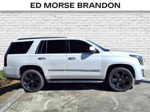 Used 2020 Cadillac Escalade 2WD image 4