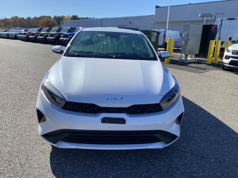 Used 2024 Kia Forte LXS image 8