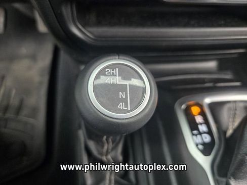 Used 2018 Jeep Wrangler Unlimited Sahara w/ Dual Top Group image 28