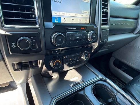Used 2017 Ford F350 XLT w/ XLT Premium Package AWD/4WD image 13