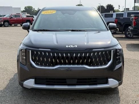 Used 2026 Kia Carnival FWD image 3