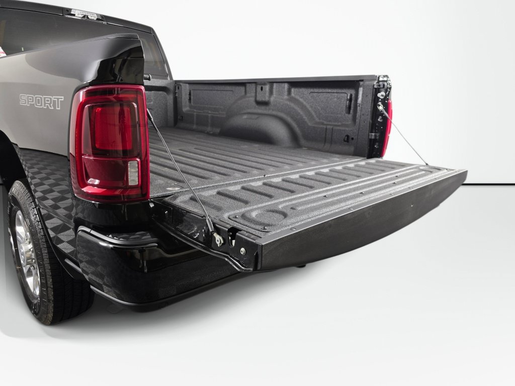 New 2026 RAM 3500 Big Horn AWD/4WD image 16