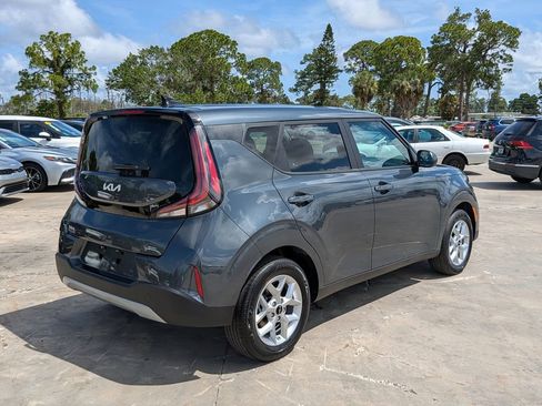 Certified 2025 Kia Soul LX FWD image 8