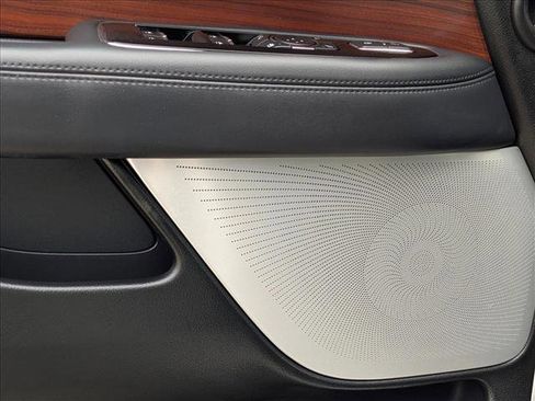 Used 2024 Lincoln Navigator L Reserve image 11