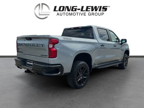 Used 2024 Chevrolet Silverado 1500 Custom Trail Boss w/ Dark Appearance Package AWD/4WD image 7