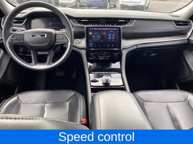 Used 2023 Jeep Grand Cherokee Limited AWD/4WD image 5
