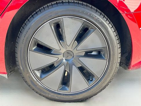 Used 2025 Tesla Model 3 Long Range AWD/4WD image 32