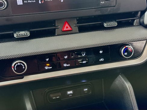 Used 2024 Kia Sportage LX image 18