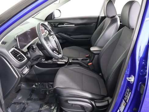 Used 2024 Kia Seltos S FWD image 29