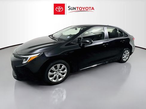 Used 2026 Toyota Corolla LE FWD image 9