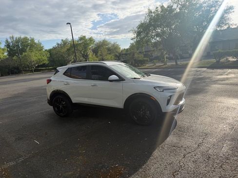 Used 2024 Buick Encore GX Sport Touring w/ Advanced Technology Package image 6