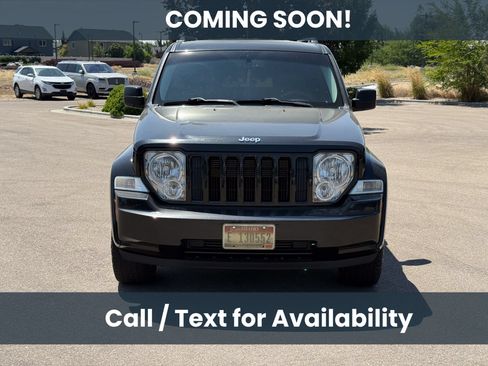 Used 2012 Jeep Liberty Sport AWD/4WD image 2