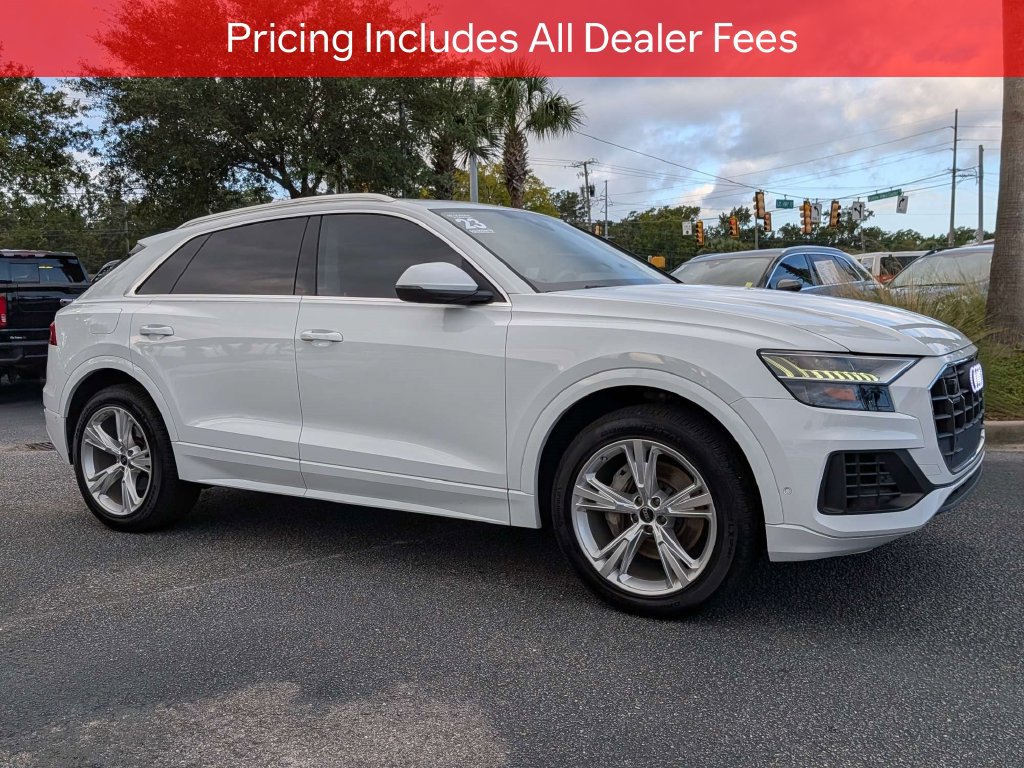 Used 2023 Audi Q8 Premium w/ Convenience Package AWD/4WD image 2