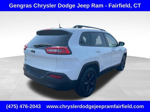 Used 2017 Jeep Cherokee High Altitude AWD/4WD image 7