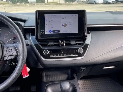 Used 2024 Toyota Corolla LE image 13