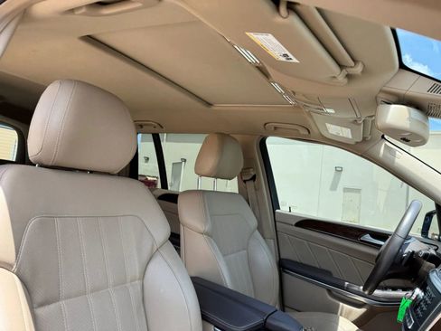 Used 2014 Mercedes-Benz GL 450 4MATIC image 19