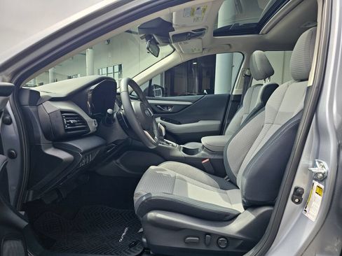 Used 2025 Subaru Outback Premium AWD/4WD image 20