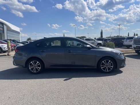 Used 2024 Kia Forte LXS image 8