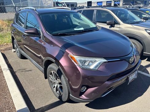 Used 2016 Toyota RAV4 XLE w/ Convenience Package AWD/4WD image 4