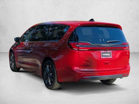New 2026 Chrysler Pacifica Select image 7