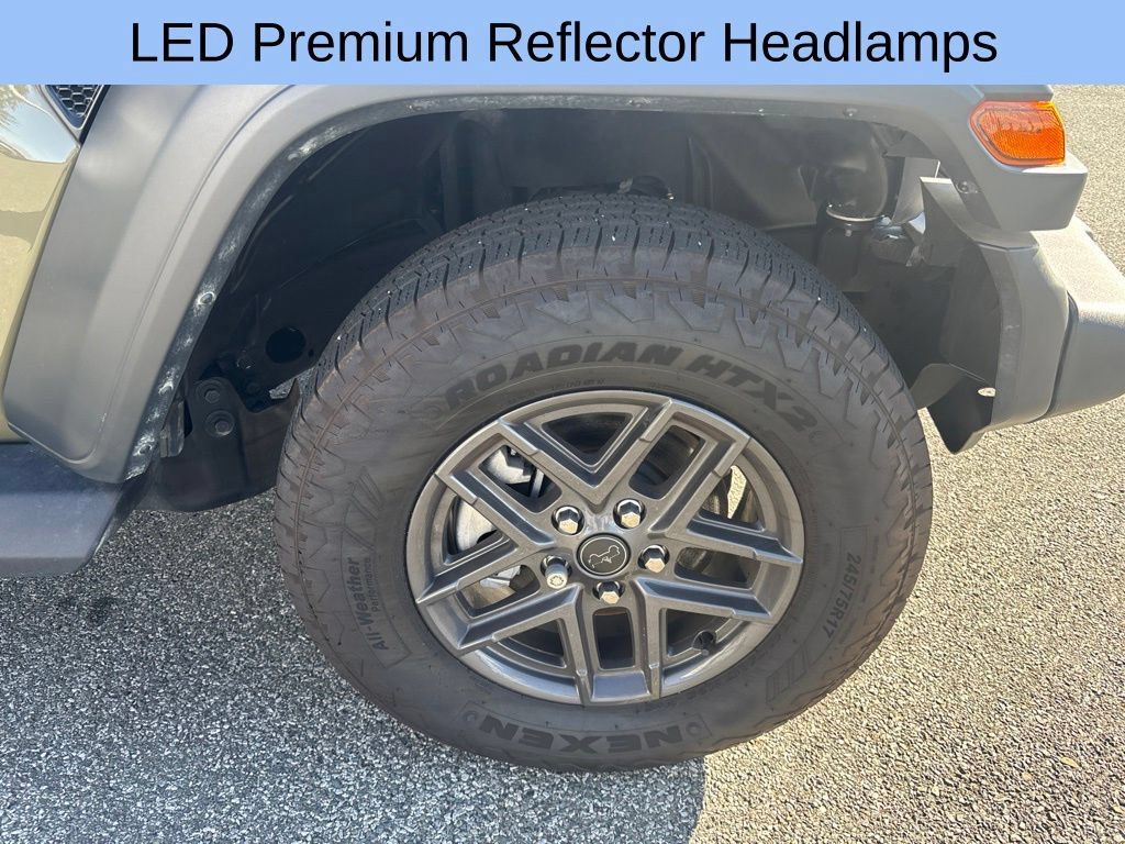 Used 2026 Jeep Wrangler Sport AWD/4WD image 10