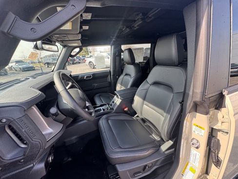 New 2026 Ford Bronco Outer Banks AWD/4WD image 11