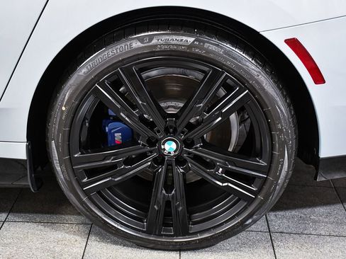 Used 2024 BMW i7 xDrive60 image 8