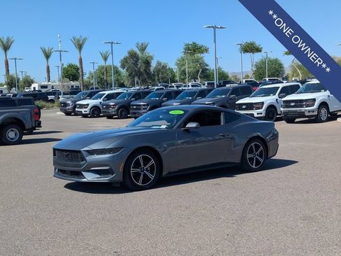 Certified 2025 Ford Mustang Coupe RWD image 3
