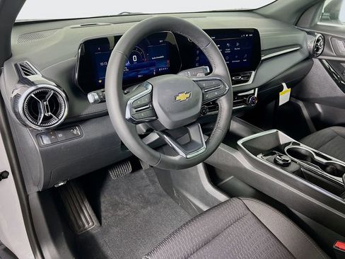 New 2026 Chevrolet Equinox LT w/ LPO, Floor Liner Package image 9