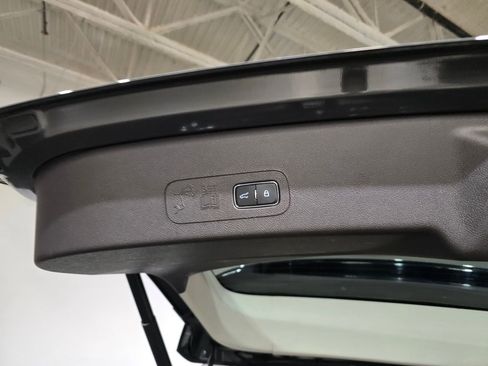 Used 2023 Lincoln Aviator Black Label w/ Class IV Trailer Tow Package image 35