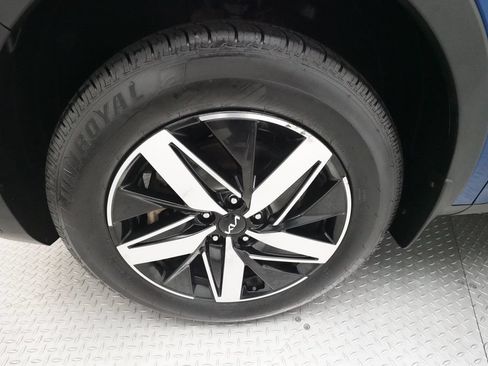 Used 2022 Kia Sorento LX AWD/4WD image 24