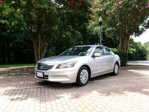 Used 2012 Honda Accord LX image 1