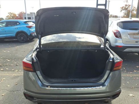 Used 2021 Nissan Altima 2.5 SV w/ SV Premium Package image 8