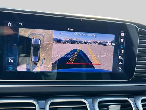 Used 2024 Mercedes-Benz GLS 580 4MATIC image 30