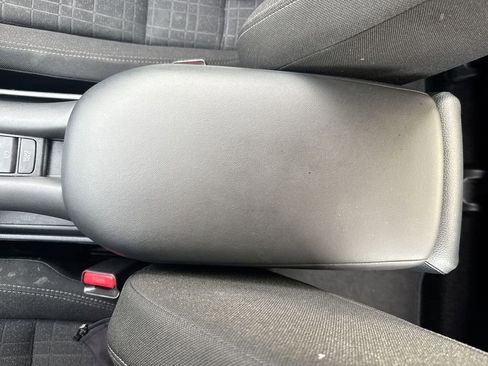 Used 2023 Honda HR-V LX image 24