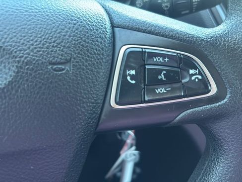 Used 2019 Ford Escape S image 25