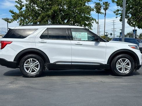Used 2023 Ford Explorer XLT w/ Equipment Group 202A image 3